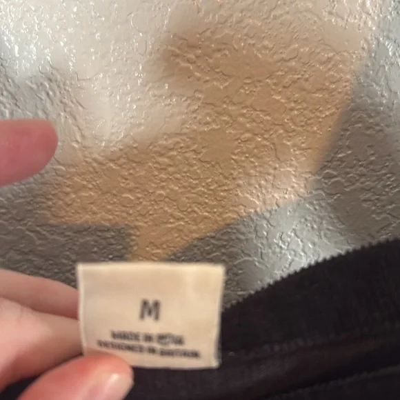 Lucy & Yak Black Midi Dress - Picture 4 of 10